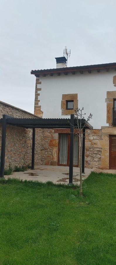 Casa Del Medio Villa Fuentecantos Luaran gambar